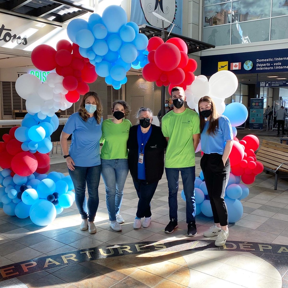 HfxStanfield's tweet image. If you’re flying today, stop by for a treat, a giveaway item, and a chance to win! We’ll be doing a draw for flight vouchers from @AirCanada, @FlairAirlines, @porterairlines and @WestJet, and a gift from 
@LiquidAssetsNS. We also have live entertainment!

#WelcomeBackWeek