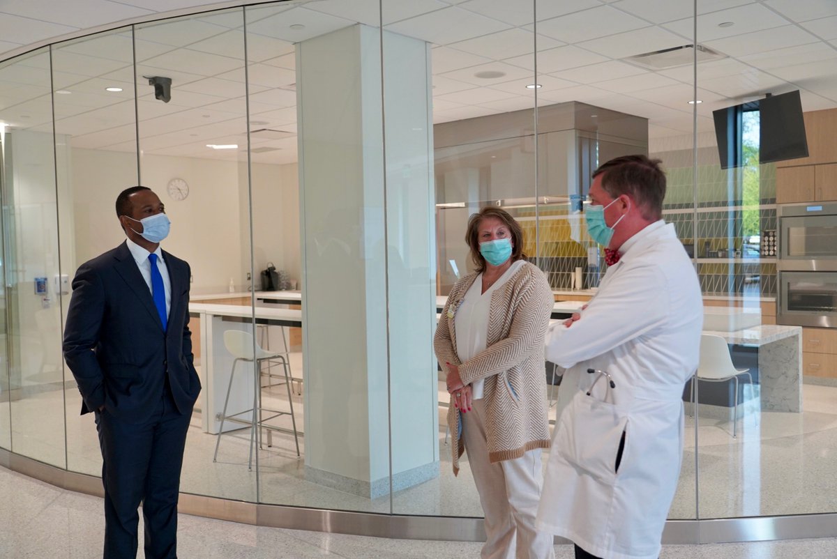 Thanks to <a href="/StElizabethNKY/">St. Elizabeth</a> for hosting me today and providing a tour of the cancer center. This facility can treat nearly 500 patients a day, and we are incredibly grateful for the team of medical professionals and staff that serve the NKY region.