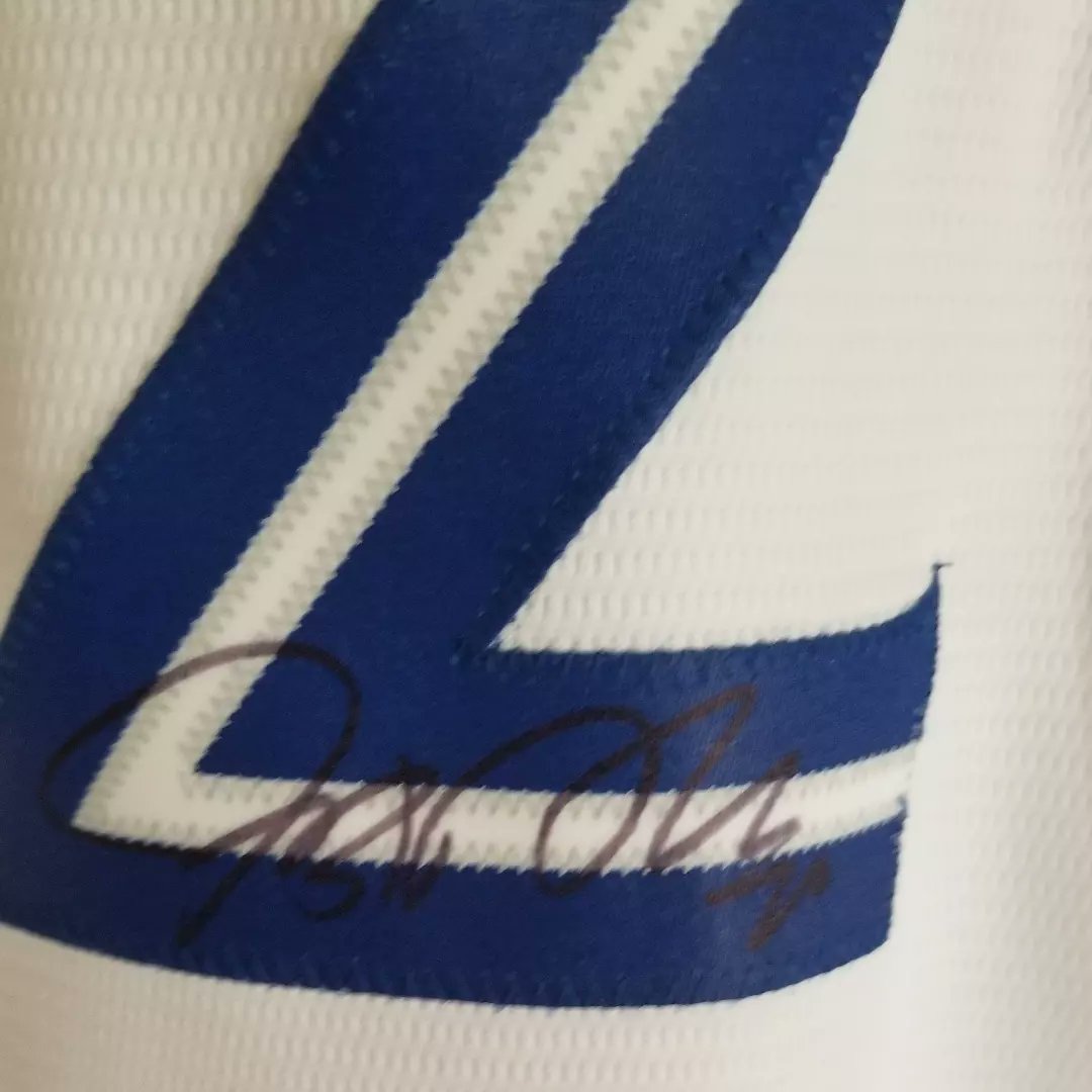 VivasMum's tweet photo. 🤔 which jersey to wear to tonight's #BlueJays vs #Yankees game?
This one!! #supporttheteam #supporttheplayer
@BlueJays @BringerOfRain20 https://t.co/T0BRcF5Afl
