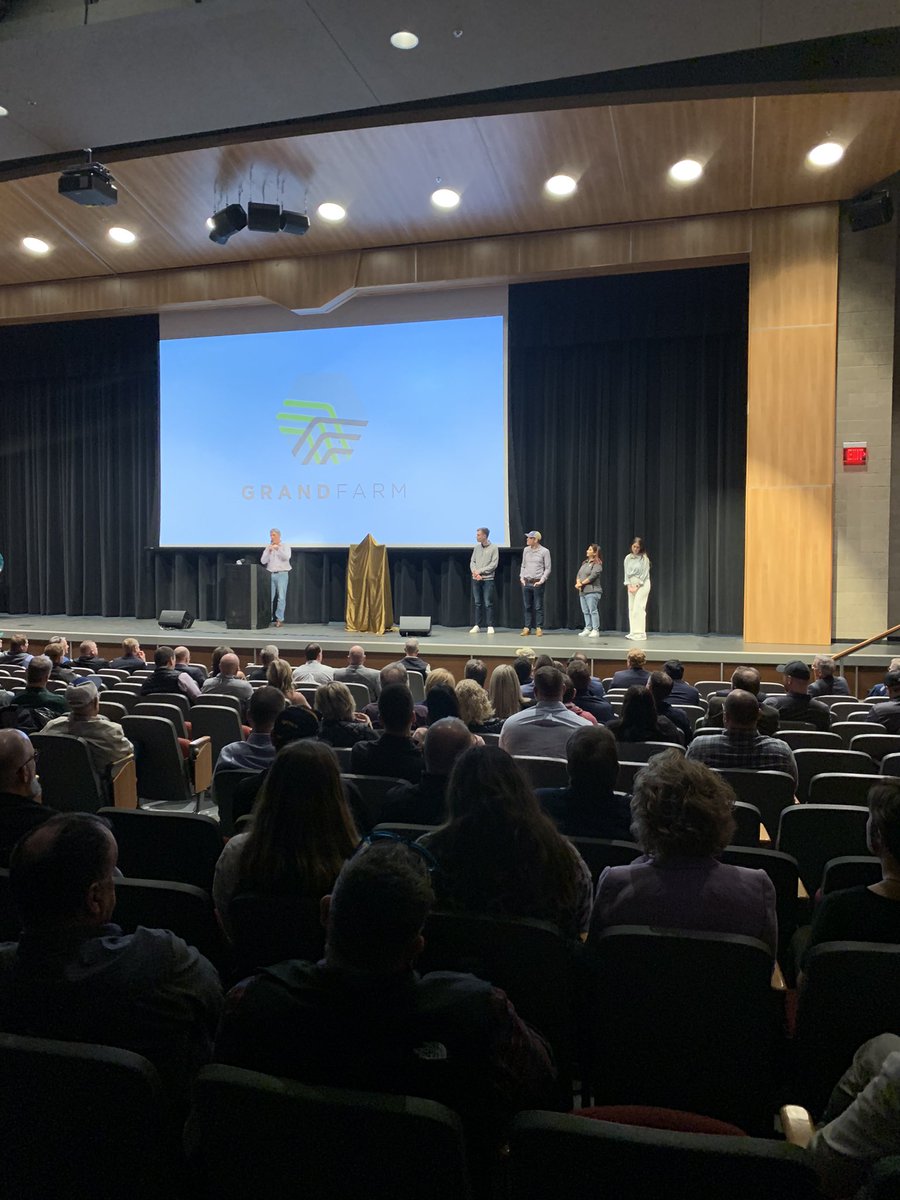 The Grand Farm team! 🌾