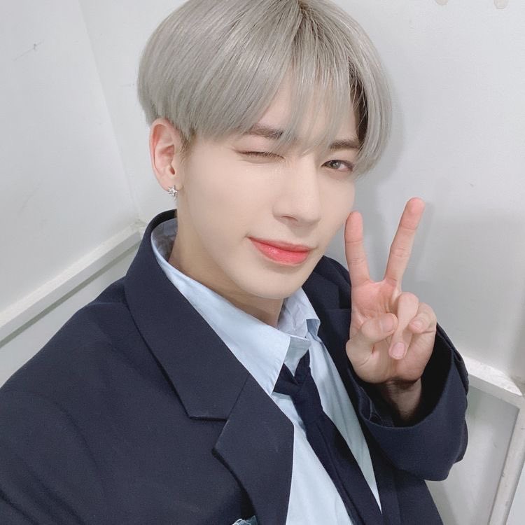 to : ths ✘ rest tweet media