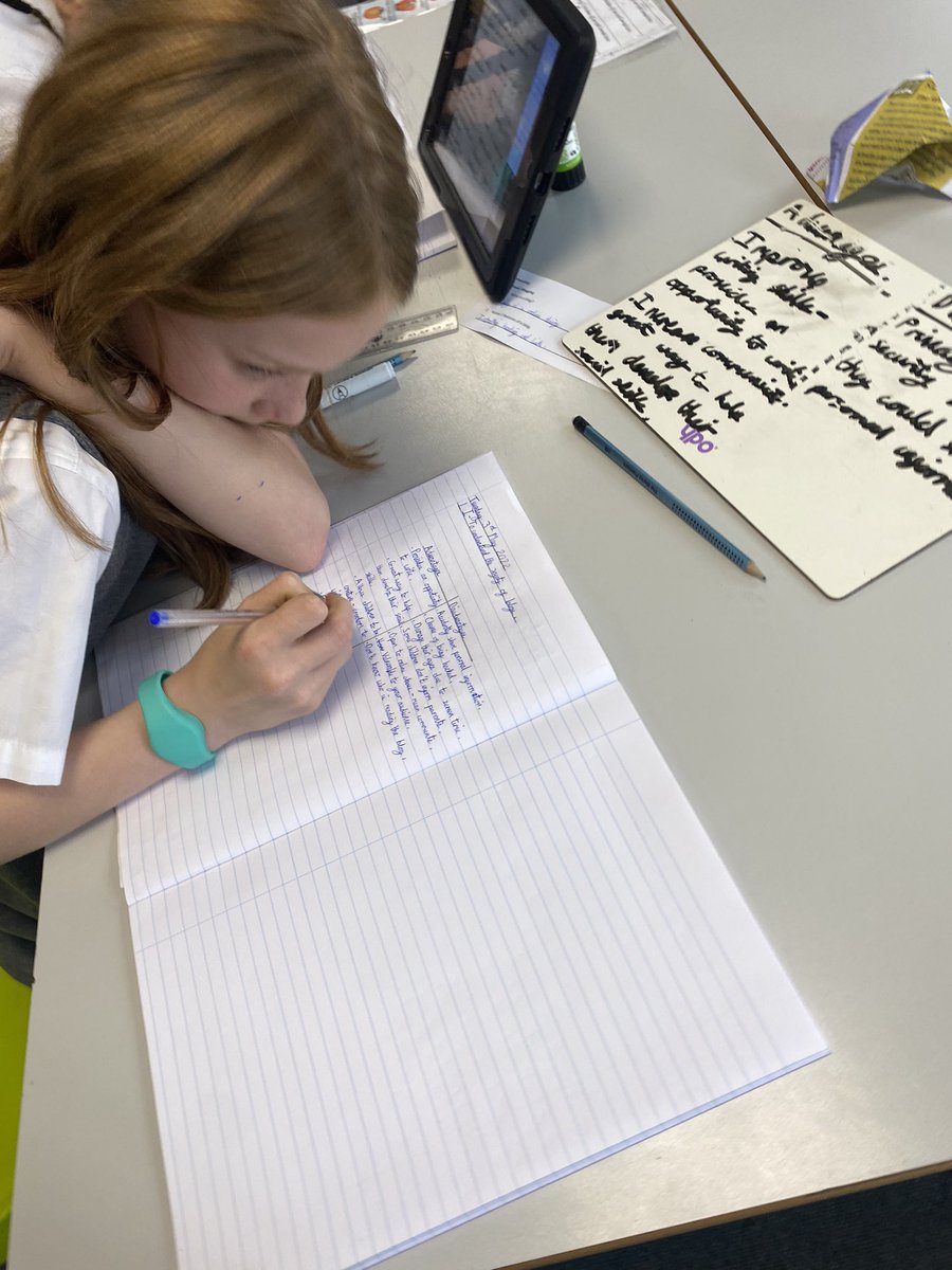 BirchwoodCE's tweet photo. Year 5 enjoyed exploring their new computing topic - Blogging 📝. Today, they explored the advantages and disadvantages to blogging. Well done Year 5! @allaboutstem #bcepscomputing #bcepsyear5 https://t.co/3ASXplBtBr