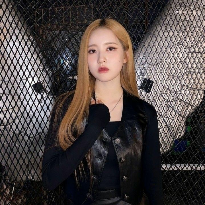 0105feed's tweet photo. SIEUN as #GOOD_BOY_GONE_BAD https://t.co/5LvnAC1nvs