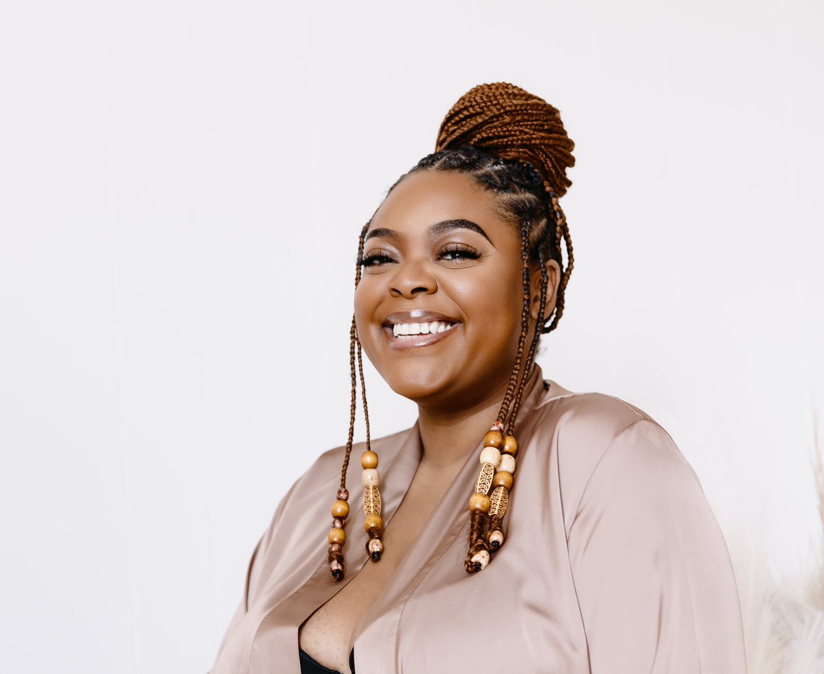 I started my blog to build community around my experience as a black woman. Skincare has always been at the center of that convo. <a href="/VaselineBrand/">Vaseline</a> just launched #SeeMySkin a tool that connects us with access to quality &amp; impartial skincare: seemyskin.com #VaselinePartner