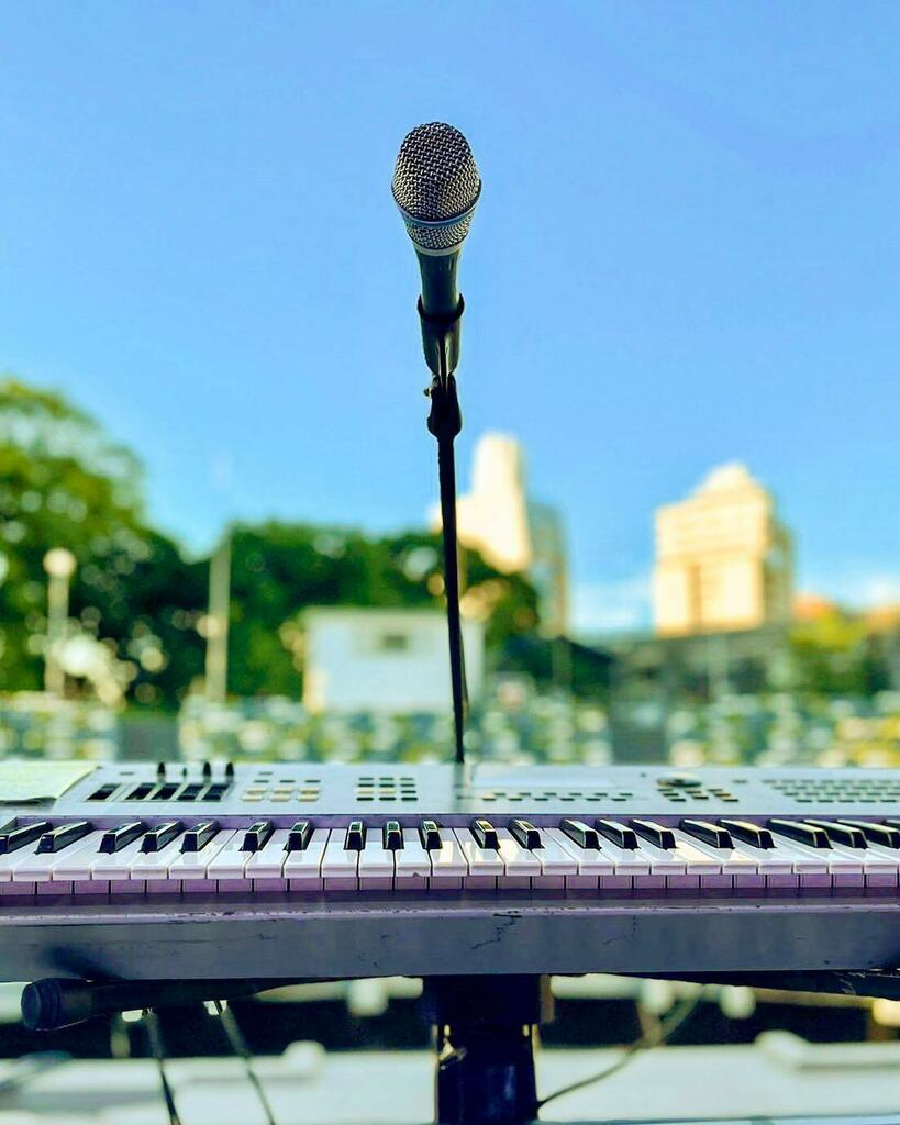 SIGRAGGA's tweet photo. A UN MES DE LA GIRA POR BUENOS AIRES Y LA PLATA 🔥
Ya estamos preparando todo! Y vos venís?
Viernes 03/06 en @nicetoclub
Sábado 04/06 junto a @alansuttonylascriaturitas en @operalaplata
Entradas en LINK EN BIO 🙌🏼
#SIGRAGGA #SIGRAGGADEGIRA
#keyb… https://t.co/0N6XDxZK9c https://t.co/c7Z0ZEwmYH