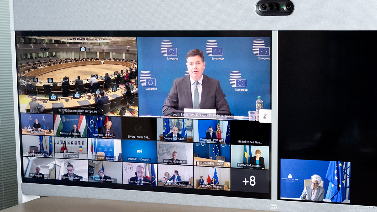 Lagarde's tweet photo. Today’s virtual #Eurogroup was dedicated to the banking union.
The @ecb fully supports @Paschald's efforts to push for a detailed workplan. A complete banking union is key to fostering growth and stability, and to strengthening Europe’s financial integration. https://t.co/JmExaj8Wyq