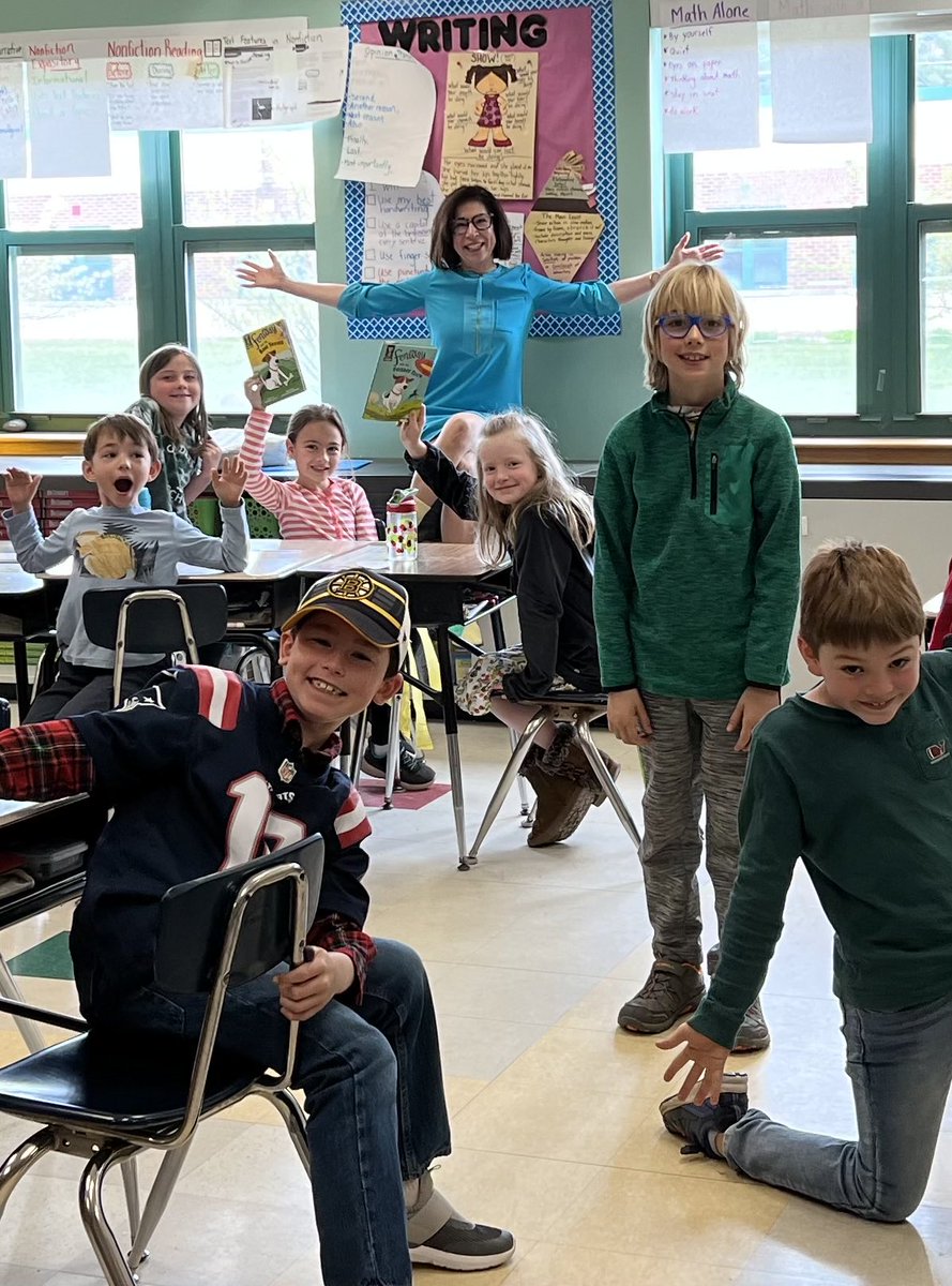 How lucky am I to celebrate my books’ birthday with the awesome students at ⁦<a href="/DuxChandler/">Erin Wiesehahn</a>⁩!?⁦<a href="/duxburyclipper/">Duxbury Clipper</a>⁩ ⁦<a href="/PenguinClass/">Penguin Young Readers School & Library</a>⁩