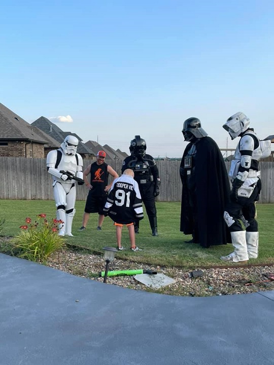 501stLegion's tweet photo. Congratulations to the Crew of The Year 2021! Members of @OK501st raised funds ($1,000+) for Warrior Will’s fight against Leukemia. Great job by all and keep up the fight! 
#501st #StarWars #OKGarrison #CrewOfTheYear #COTY #FightLeukemia #leukemiawarrior https://t.co/K3gCqY41xZ