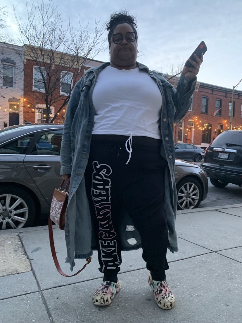 Mj_The3rdPick's tweet photo. My wife love her a Jench coat and some custom @SKApparelCo sweats lol https://t.co/hdFsH96eUV
