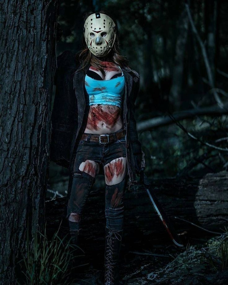 JamieVoorhees6's tweet photo. #campcrystallake #jamievoorhees #CampKiller My name is Jamie Voorhees, I'm the daughter of @JasonLVoorhees, the granddaughter of @PamVoorhees1980 and @EliasVoorheesFV! I also have an aunt @HellerVoorhees! I live with my fam in Camp Crystal Lake, also called Camp Blood! https://t.co/vQNJTBrWXI