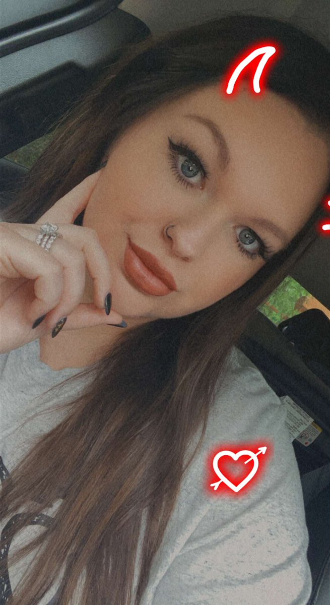 raeganhackler's tweet photo. Haven’t posted in like 2 years 🤣🤷🏻‍♀️ https://t.co/ZY4vzpKSHI
