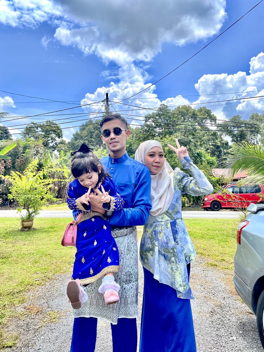 angahacap's tweet photo. Selamat Hari Raya Eid Fitri Maaf Zahir Batin gess ๐๐ค๐ป #raya2022 #inikanraya #Rayapertama #teamrayaperak #Rayaterkezut #Teamroyalblue https://t.co/HqPew0Fb7I