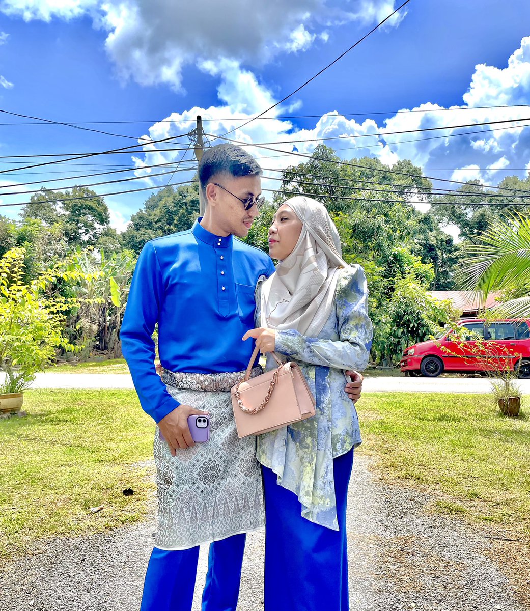 angahacap's tweet photo. Selamat Hari Raya Eid Fitri Maaf Zahir Batin gess ๐๐ค๐ป #raya2022 #inikanraya #Rayapertama #teamrayaperak #Rayaterkezut #Teamroyalblue https://t.co/HqPew0Fb7I