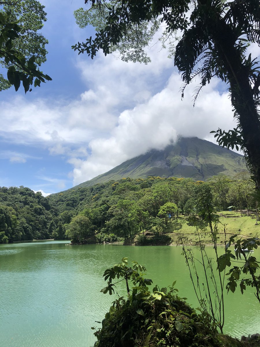 Hernandez95B's tweet photo. Volcán Arenal, Costa Rica https://t.co/NoEsvCoZ1c