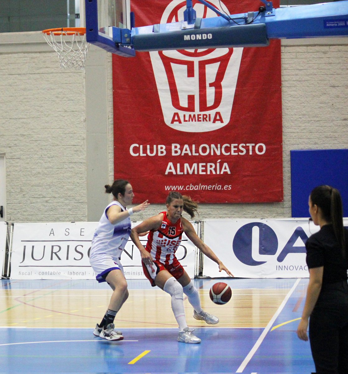 ElBanqillo's tweet photo. NOTICIÓN || Seguimos con #LasEntrevistasDelBanquillo ,esta semana por partida doble .

📅 Miércoles 4 de Mayo 20:00 @AlexGomezHaro y @lumela15 de @cbalmeria #LF2 

📅 Jueves 5 de Mayo 20:00
La dupla canaria @veromatoso y @Knddo 

🏀🔥🏀🔥🏀🔥🏀🔥 https://t.co/kGDFbtlMch