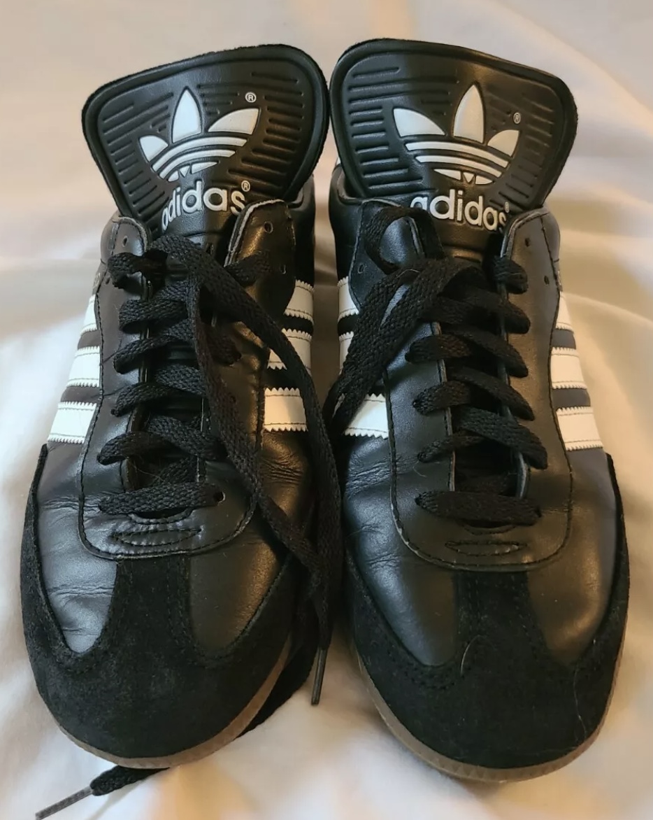 JoCoBry's tweet photo. @MelissaMendez Loving the old school sambas with the white logo lettering! I believe this look will soon have a resurgence. Do you remember this style of samba? https://t.co/ZodAZ4R5YM