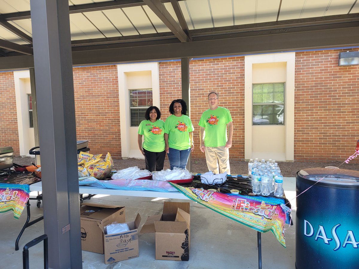 Cijimerritt's tweet photo. @NutritionNCSS did a wonderful job with our Teacher Appreciation-   Taco Tuesday lunch. It was delicious and greatly appreciated! https://t.co/n27yJj4nF1