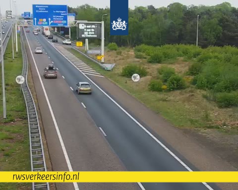 RWSverkeersinfo's tweet photo. Morgen #indespits
Ochtend: β¬οΈ <100 km
Avond: π© 100-175 km
Vanochtend kon je op de meeste wegen goed doorrijden. Dat zal morgenochtend ook zo zijn. Benieuwd wat voor bijzonderheden we verwachten tijdens de avondspits?
Bekijk de spitsverwachting π https://t.co/Kn8Dd1cDFu https://t.co/MjFEvvlthI