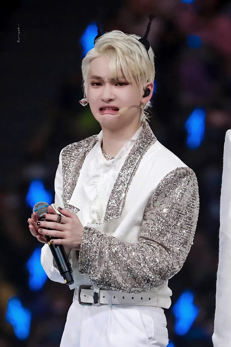 น้องหนานพรุ่งนี้ปล่อยเพลงมั้ยค้าบบบ

โจวเจิ้นหนาน :