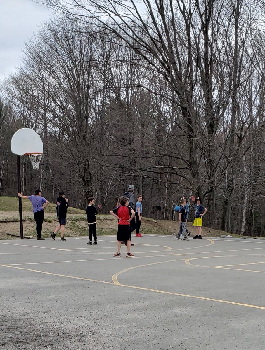 One of the reasons I think basketball is awesome - is that we have great coaches who teach the sports etiquette of fair play, inclusion and rules.
This is 8 vs 8 all recess long. 
<a href="/MrBenGeeTLDSB/">Ben Grimstead</a> <a href="/aaron_emms/">Aaron Emms</a> Tracey Coulter.
<a href="/GlenOrchardPS/">Glen Orchard PS</a> 
#basketball <a href="/TLDSB_HAL/">TLDSB Healthy Active Living</a>