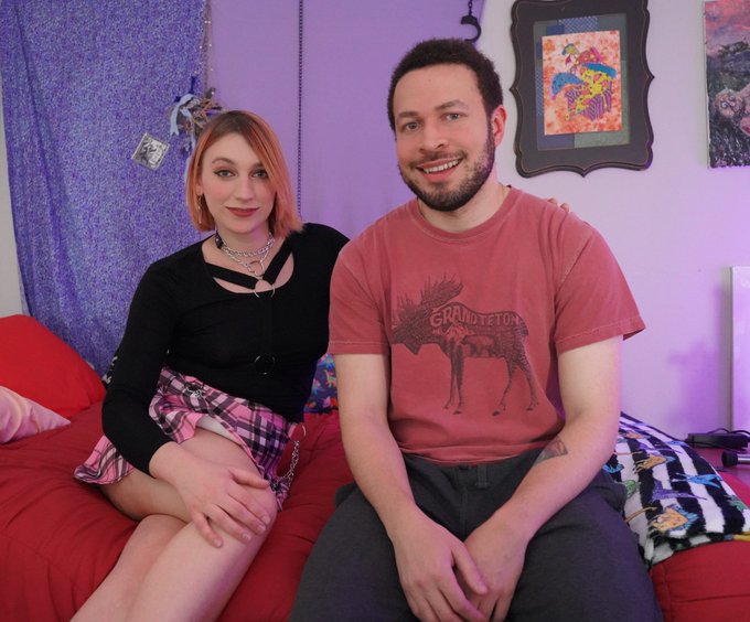 Watch Vera Special's leaked NSFW photo on TwXstars