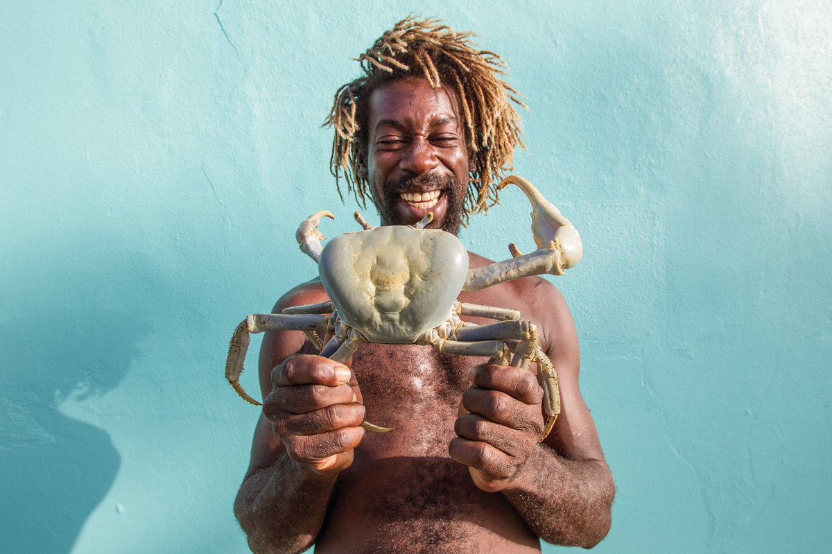 tourismtoday242's tweet photo. Catch da crab boy! 🦀 https://t.co/AvecXuYTsX
