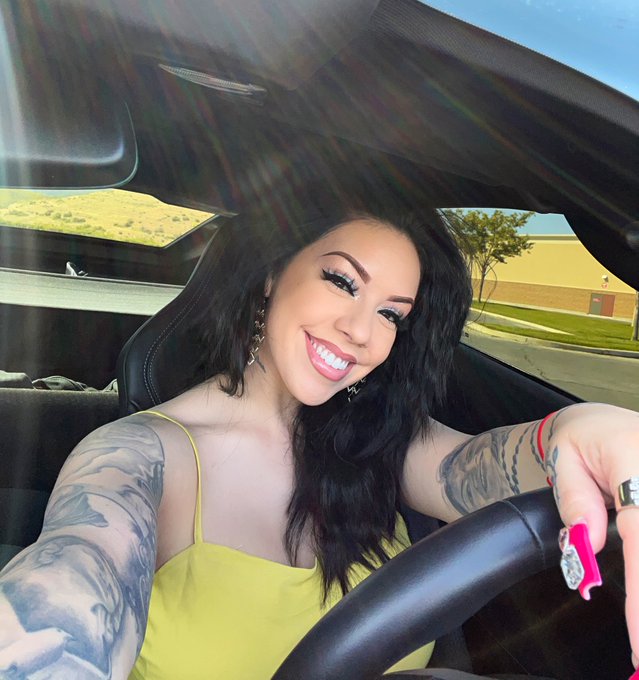 Felt like a good day to wear yellow🥹💛 https://t.co/Vi91nE5Bx0
