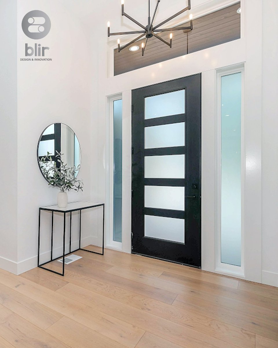 blirmx's tweet photo. Si estás pensando en instalar nuevas #puertas en tu casa, probablemente en un futuro próximo, te invitamos a considerar las puertas de #aluminio, por su increíble seguridad, elegancia y perfección.✨
En #blir hay una puerta moderna de aluminio y cristal para todos.🚪#Design https://t.co/TffT7QGECL