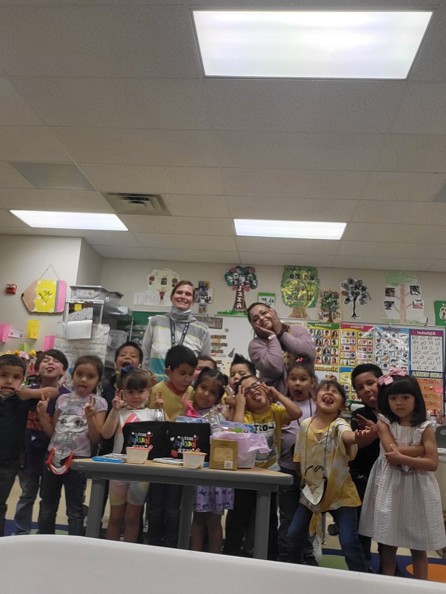 HeatherLopezFME's tweet photo. My Beautiful Class and the amazing treats they brought us. #FMEpride #WeAreClintISD #PreKBabies #VivaClintPreK #FmePrekGameOn #FMEUniversity https://t.co/KIp4Bjfg7J