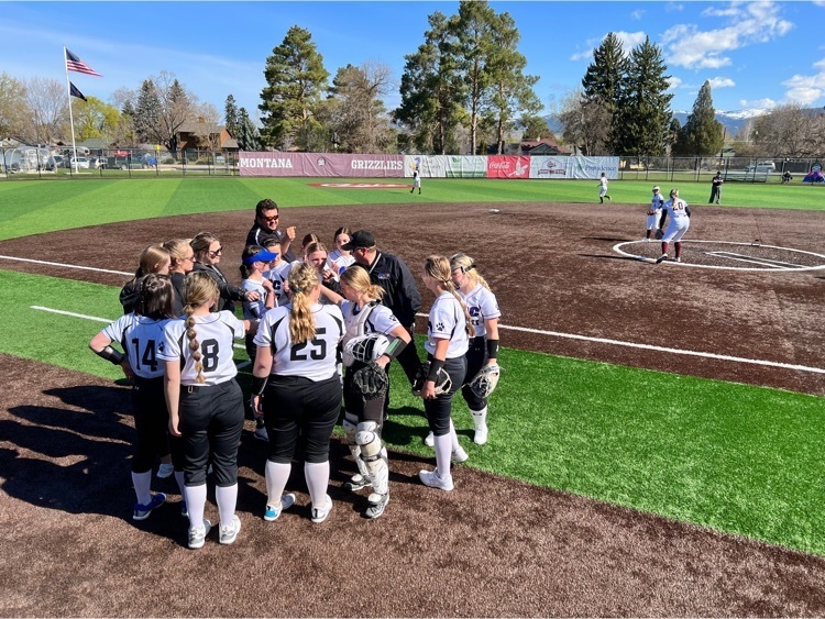 missionschools's tweet photo. MAC softball had the rare opportunity to play on the Lady Griz softball field against Florence this morning.  The outcome isn’t what we’d hoped for, but still a great experience for the girls.  #gobulldogs https://t.co/SPfXE9PCEm