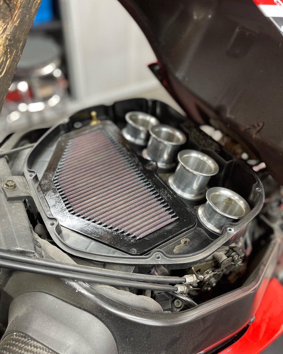 DMC_Motorcycles's tweet photo. There’s something very therapeutic about this job.
•
#doncastermotorcycles #doncaster #doncasterisgreat #suzuki #suzukigsxr #kandn #kandnfilter #motorcyclemechanic #motorcycleservice https://t.co/6R0vIhgtm6