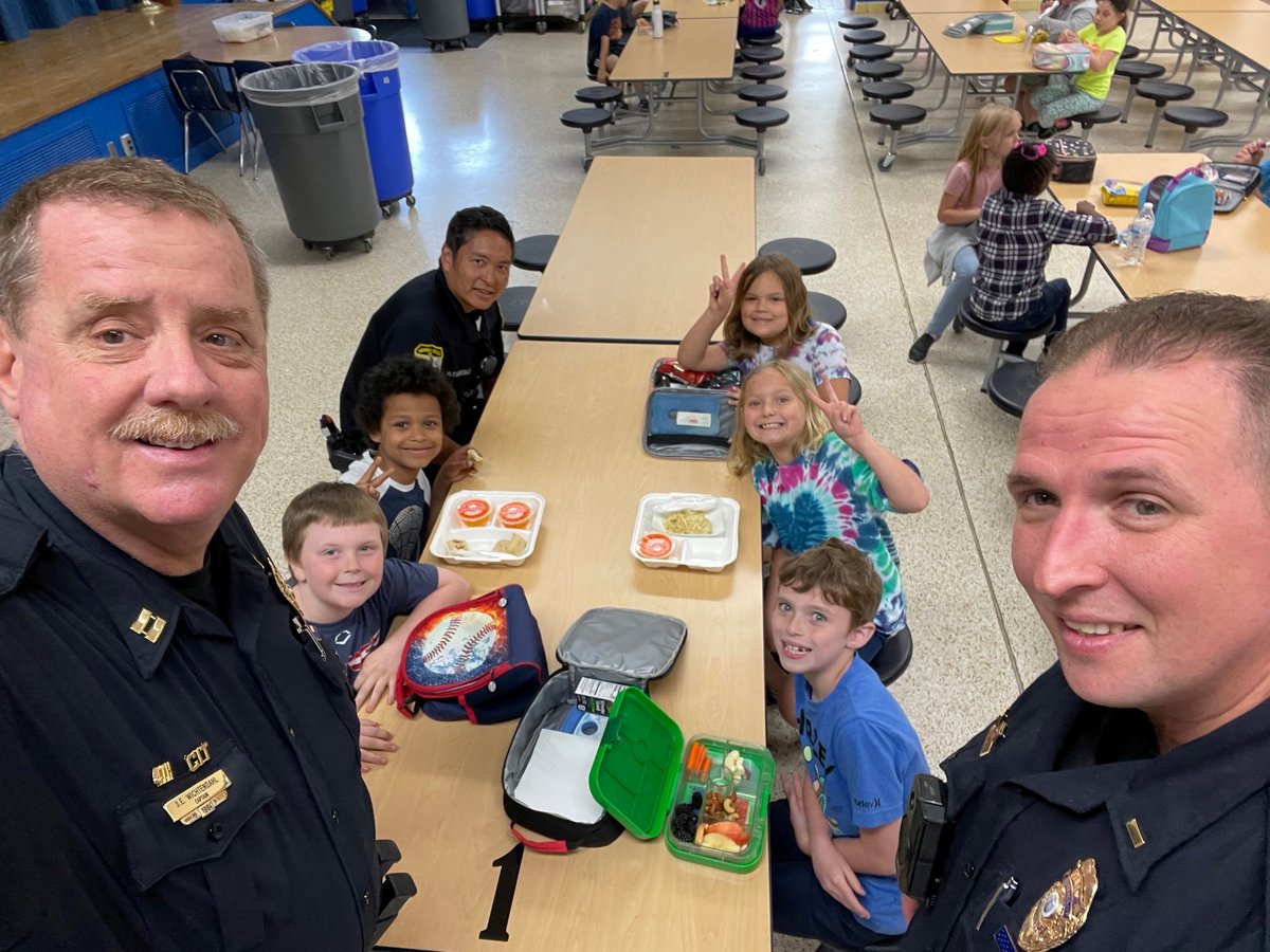 Myself, Lieutenant Gordon, Officer Marcelo, <a href="/VBPD/">Virginia Beach Police Department</a> #FourthPrecinct, AND <a href="/VBSO/">VB Sheriff's Office</a> were able to join the kids at Fairfield Elementary School <a href="/VBFairfieldES/">Fairfield Elementary School @vbschools</a> for lunch. Funny how recess is the favorite subject for the kids. #WoudNotShareTheirFood #HumanizeTheBadge #BuildingRelationships