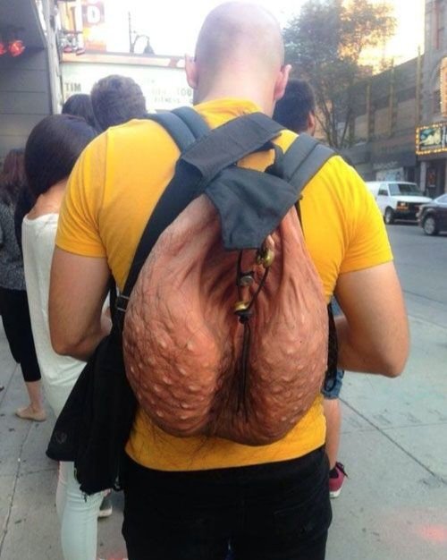 StellaVirgin12's tweet photo. #Male  #bags #designthinking #Braves 😂 https://t.co/ojhCbTFtkG