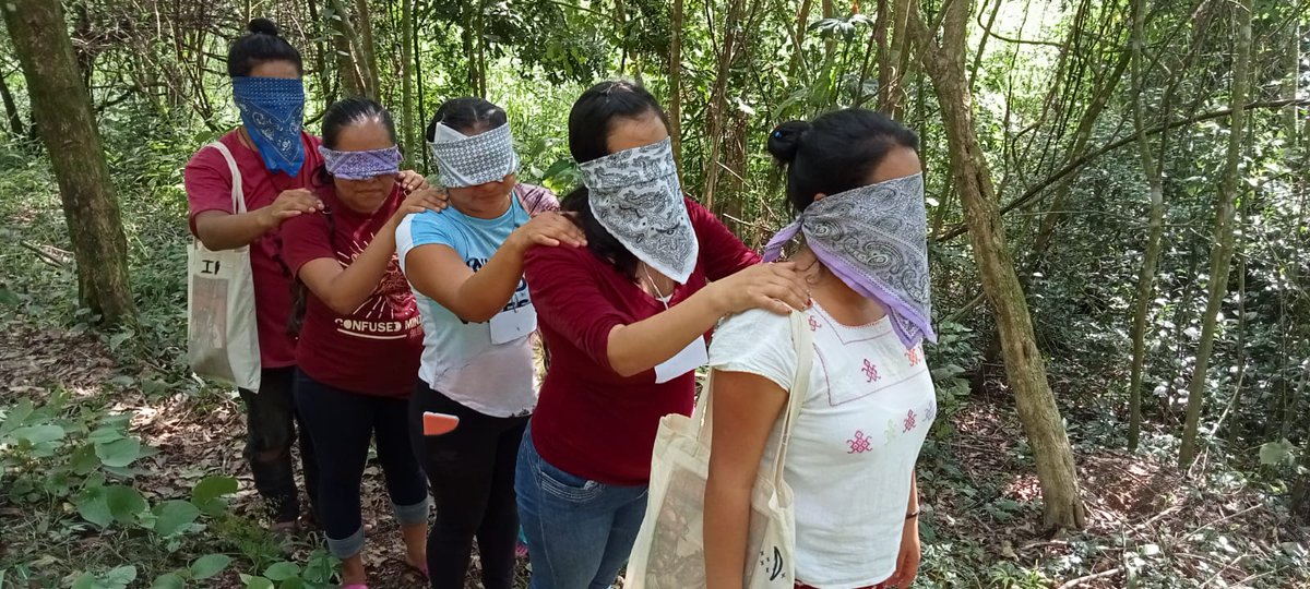 El pasado 28, 29 y 30 nos encontramos en Pej'Pem. para nuestro primer encuentro de la "Comunidad De Aprendizaje Para El Buen Vivir" en su ediciòn 2022.
Tenemos muchas esperanzas y ganas de seguir el camino del #lekilkuxlejal 
#VocesMesoamericanas