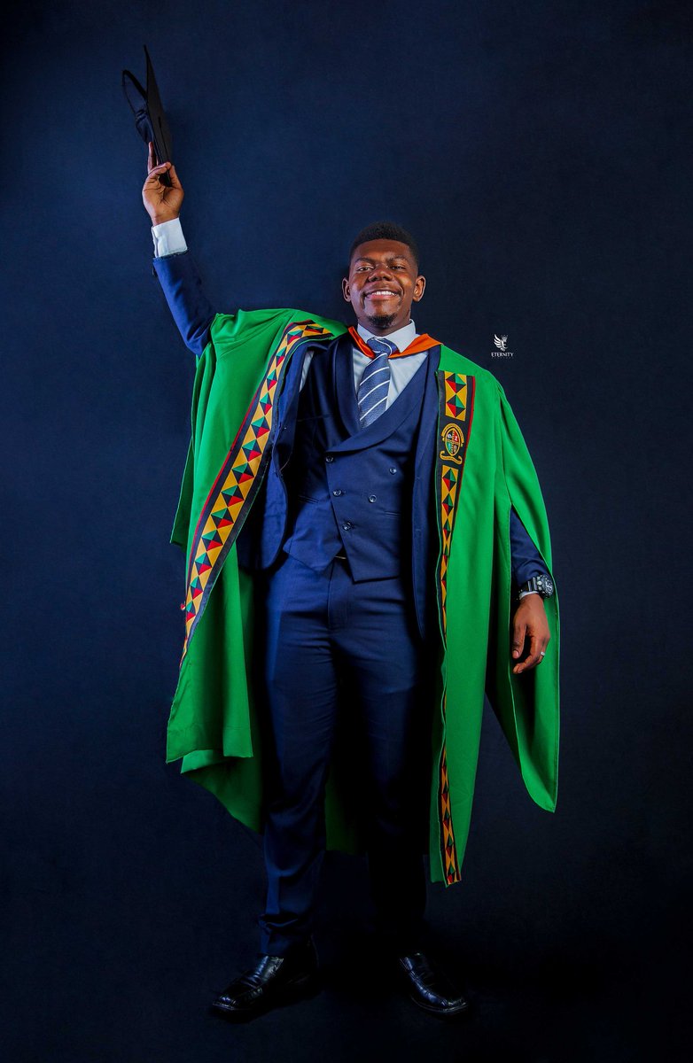 bwalyamilunga_'s tweet photo. My graduation experience.

Courtesy of @Eternitypics15 https://t.co/N5MugzmrJx