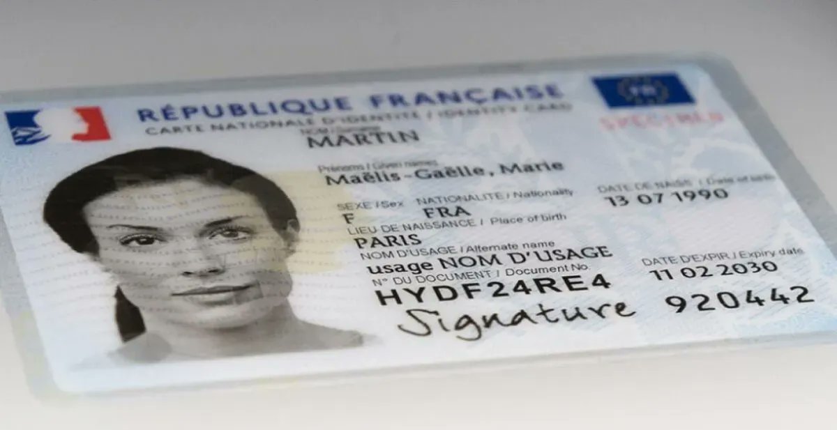 FlashTweet's tweet photo. 9️⃣🌀[#Inspiration] Carte d’identité #numérique : tout savoir sur la nouvelle application #mobile de l’État
https://t.co/BFPkrUUkio v/ @BlogModerateur 

💬  Le Service de Garantie de l’Identité Numérique (#SGIN) s'étendra fin 2022 aux passeports

#TransfoNum 
#FlashTweet⚡️ https://t.co/KeDc3lURNM