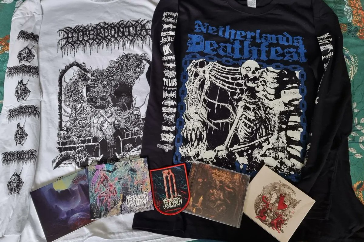 Hanzebelle's tweet photo. #NetherlandsDeathfest pick ups #Hyperdontia #Sepulcros #Obliteration #PosthumousBlasphemer #Mephorash https://t.co/xACFb1DnP2