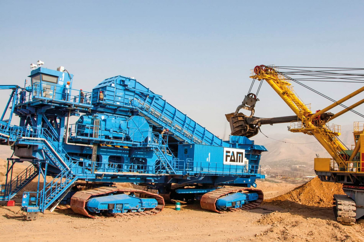 im_mining's tweet photo. #Materialshandling & #IPCC in mining consolidates again as #conveyor major @BEUMERGroup in #Beckum buys @FAM_GmbH in #Magdeburg. FAM's experience includes the world's largest (14,500 t/h) compact #bucketwheel at @CodelcoChile's #RadomiroTomic #copper mine https://t.co/tXWoVnYt7j https://t.co/SoCBg77p4S