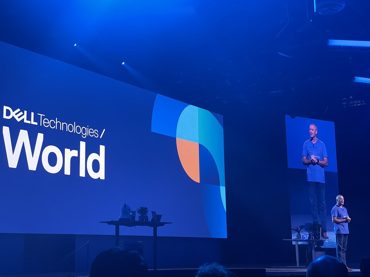 fmsaav's tweet photo. Disfrutando de nuestro evento #DellTechnologiesWorld , Jeff Clarke compartiendo su visión de las oportunidades y desafíos que tenemos en nuestra industria y las innovaciones realizadas en nuestro portfolio de Storage @DellStorage #IWork4Dell https://t.co/lPthNXGWyb