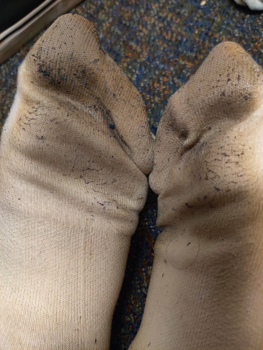 gayfeet628's tweet photo. These socks were literally brand new and now they look like I've had them for years. This is insane 😅😆 https://t.co/4acnXt7pB0