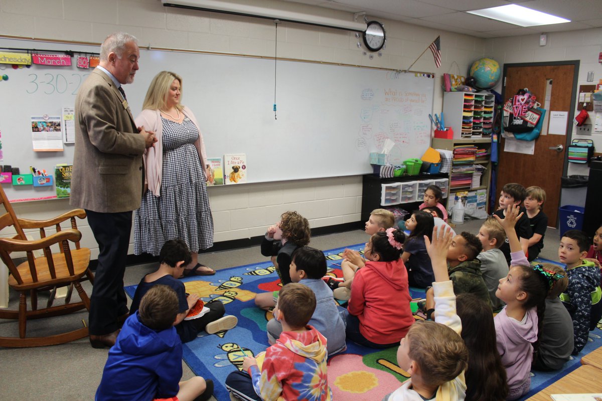 georgiadeptofed's tweet photo. From @SuptWoods to Georgia educators: “You are valued, you are appreciated, and you are seen.” https://t.co/sPqv68fffC #ThankAGATeacher #TeacherAppreciationWeek #TeacherAppreciationMonthGA https://t.co/ZE6X3nuP8P