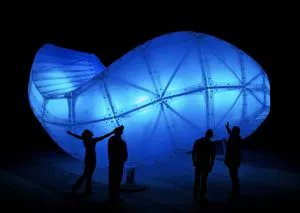 Chinook Arc is an interactive light sculpture that reflects the Beltline neighborhood and community. Visitors have control over the lighting through sensors that project the movements and colors it sees onto the sculpture. 

buff.ly/3rWRZ2L