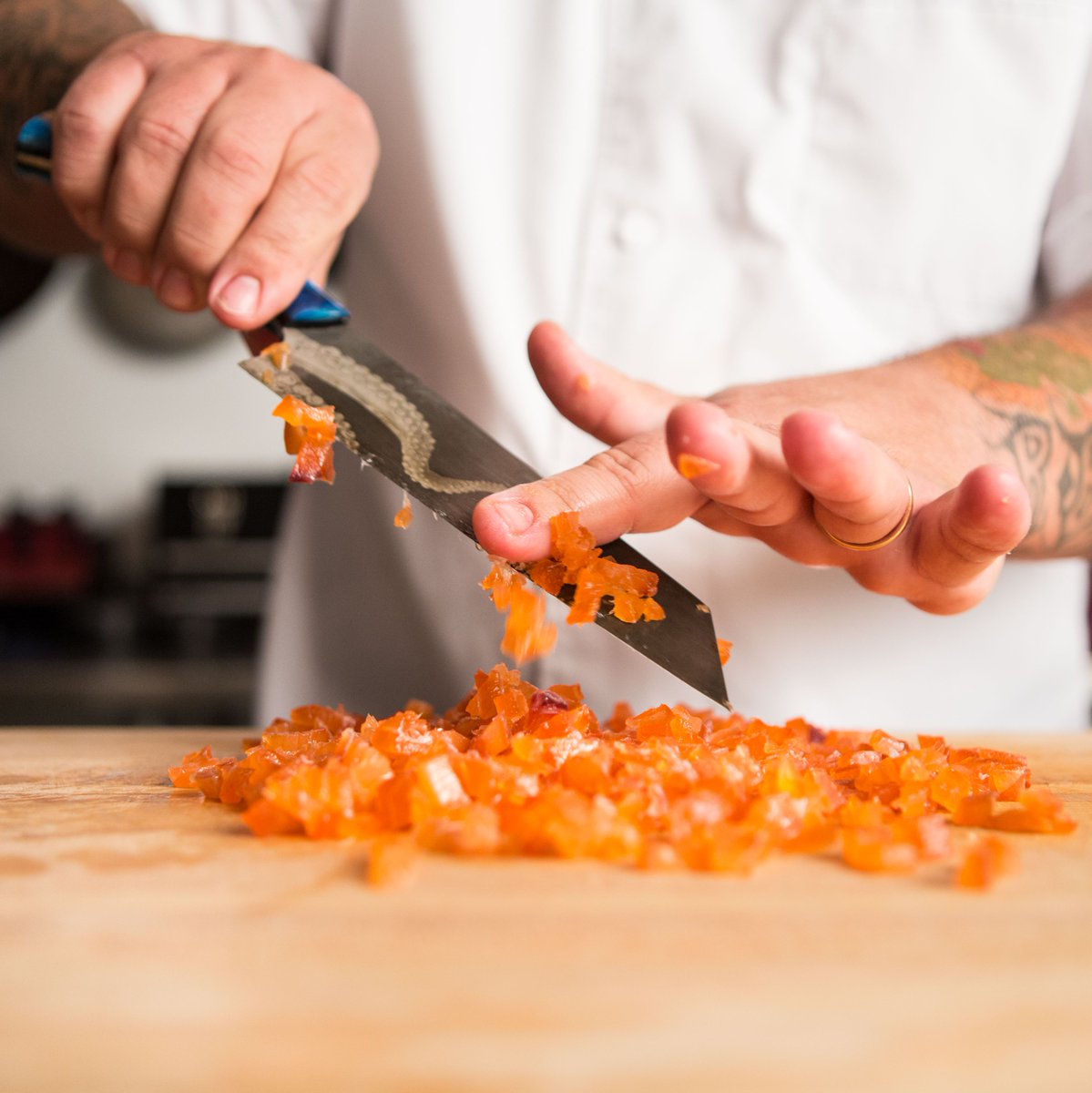 The finest cuts of the freshest salmon. Our thoughtful sourcing ensures a high-quality product from first slice to last bite.