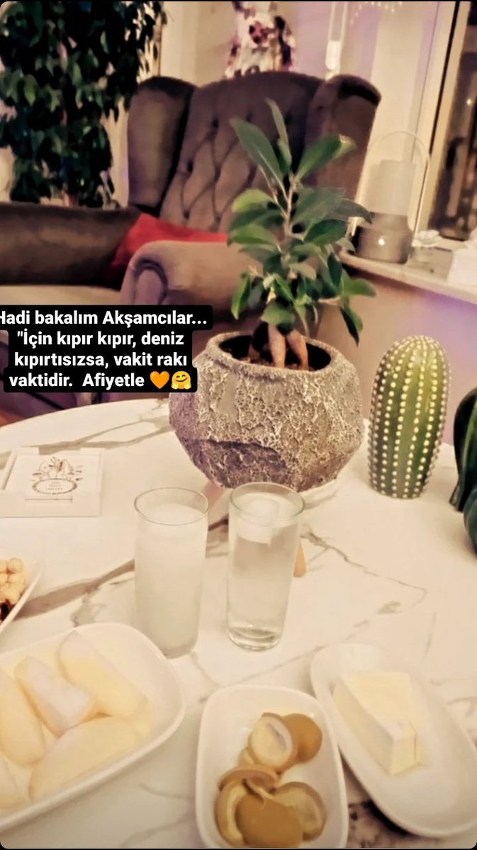 engincevirgen's tweet photo. Hadi bakalım Akşamcılar...
"İçin kıpır kıpır, deniz kıpırtısızsa, vakit rakı vaktidir. Afiyetle 🧡🤗
#rakikeyfi #keyfimce #turkiye
#mayis #ilkbahar #salı #Huzurla https://t.co/by1hdafwx6