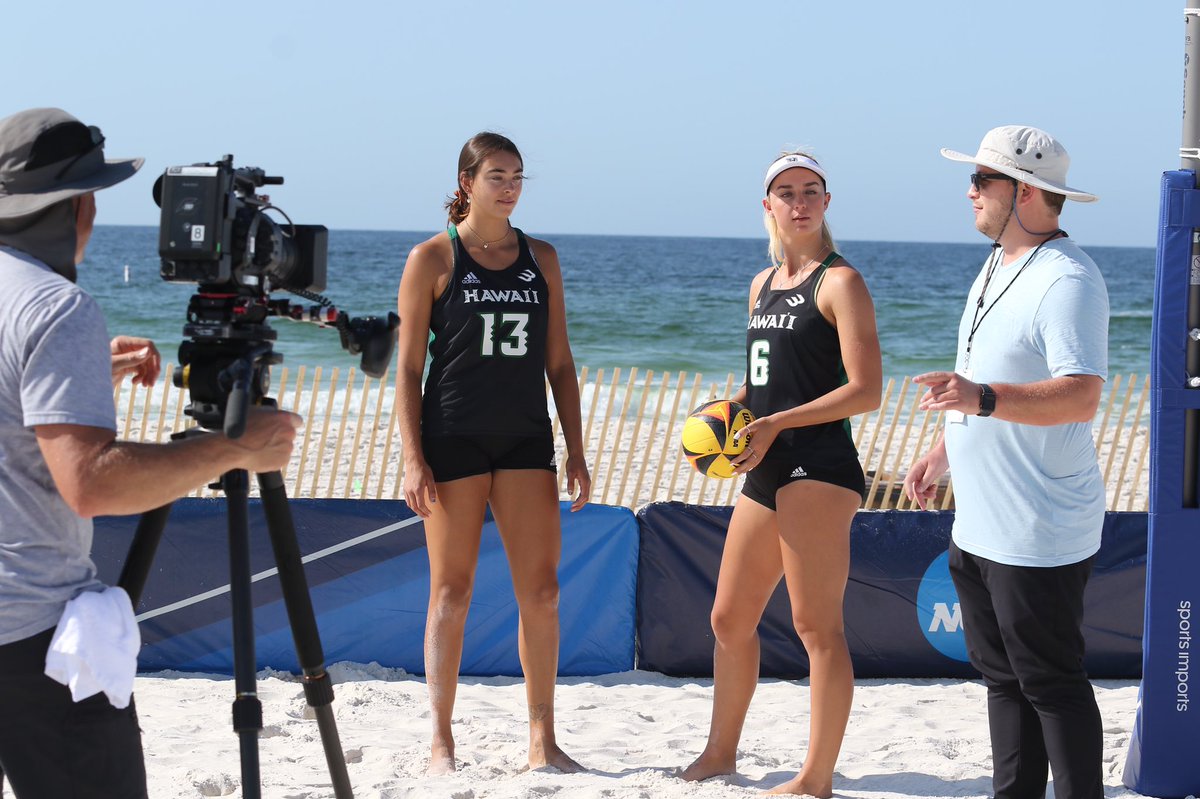UHBeachVolley's tweet photo. Had fun with the TV promo shots this morning. 😎 Check us out on ESPNU Wednesday at 6:00 am HT!

#BeachBows22 #BackToBama #GoBows https://t.co/rwwk3VKgWA