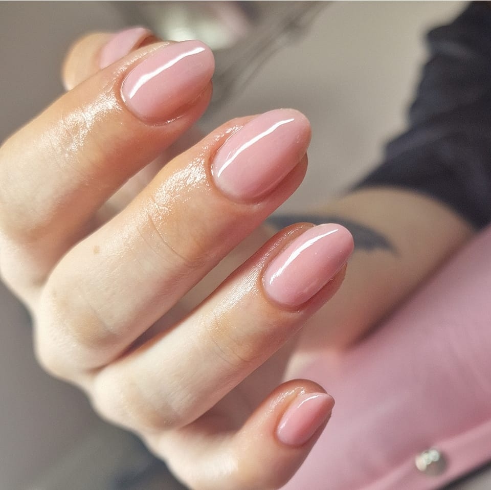 PureNailsUK's tweet photo. Halo Elite Hard Gel in Cover Pink. That's it, that's the tweet.
We're loving this simple but cute set by VIP @by_christina.b using our Halo Elite Hard Gel range ๐
Have you tried it yet?!๐
#gelpolish #nails #nailart #springnails #springnailtrends #hardgel #hardgelnails https://t.co/mMRFmVFuME