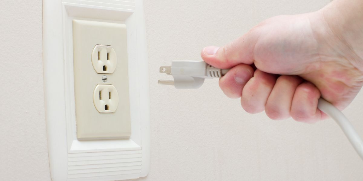 BrincksCustom's tweet photo. Do You Need GFCI Outlets In Your Home? https://t.co/JYMvhhWX19 https://t.co/usAsW7wthc
