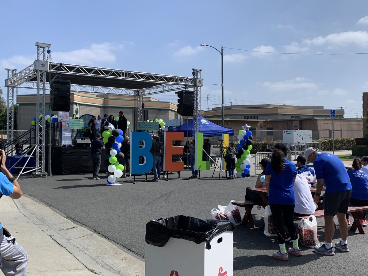 Carol_GLACVCD's tweet photo. #WeekendRecap: First community outreach event of 2022! It was a pleasure seeing and sharing mosquito control resources with @CityofBell residents. Thank you Bell Trustee @AliSaleh for stopping by and saying hello 👋! #mosquitoseason https://t.co/eqmt5JGuzc