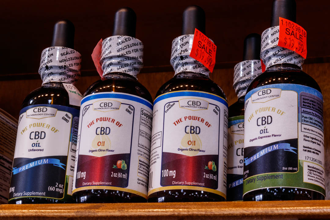 UrbanTreeCBD's tweet photo. Our CBD tinctures use natural ingredients. Choose from a variety of flavors – peppermint, tangerine, and oroginal. #CBDTinctures https://t.co/6ClVlbMEvb https://t.co/VXeOp1bvbD