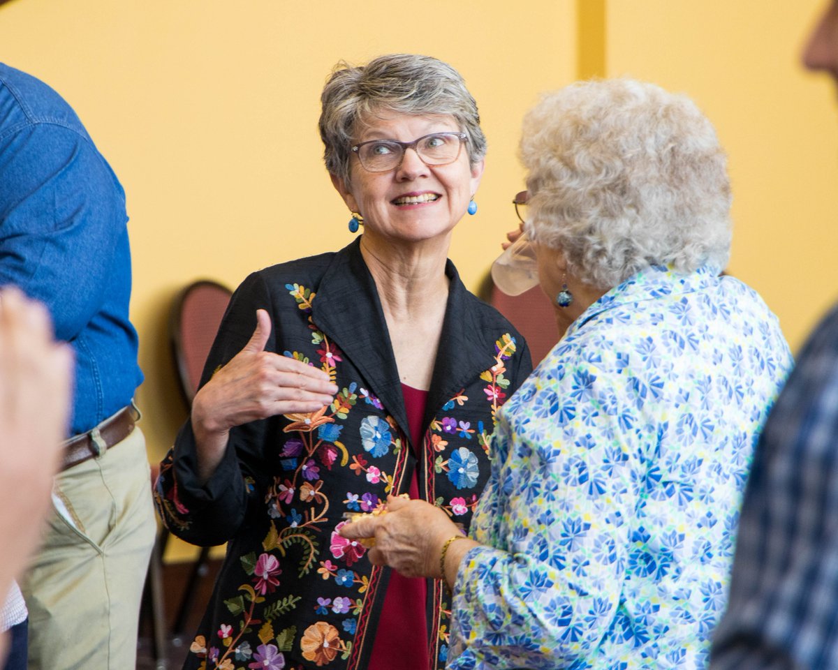 MaryvilleC's tweet photo. We could have spent all week @ClaytonArts honoring @kmg04, Anne McKee and Larry Ervin for their combined 70 years of service to #MaryvilleCollege. They're three faculty members who literally did good on the largest possible scale, every day they were here. #scots4life https://t.co/QGTjSRTw2s